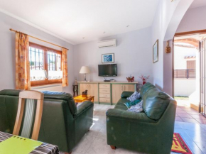 Cosy Holiday Home L Escala with Swimming Pool, L’escala